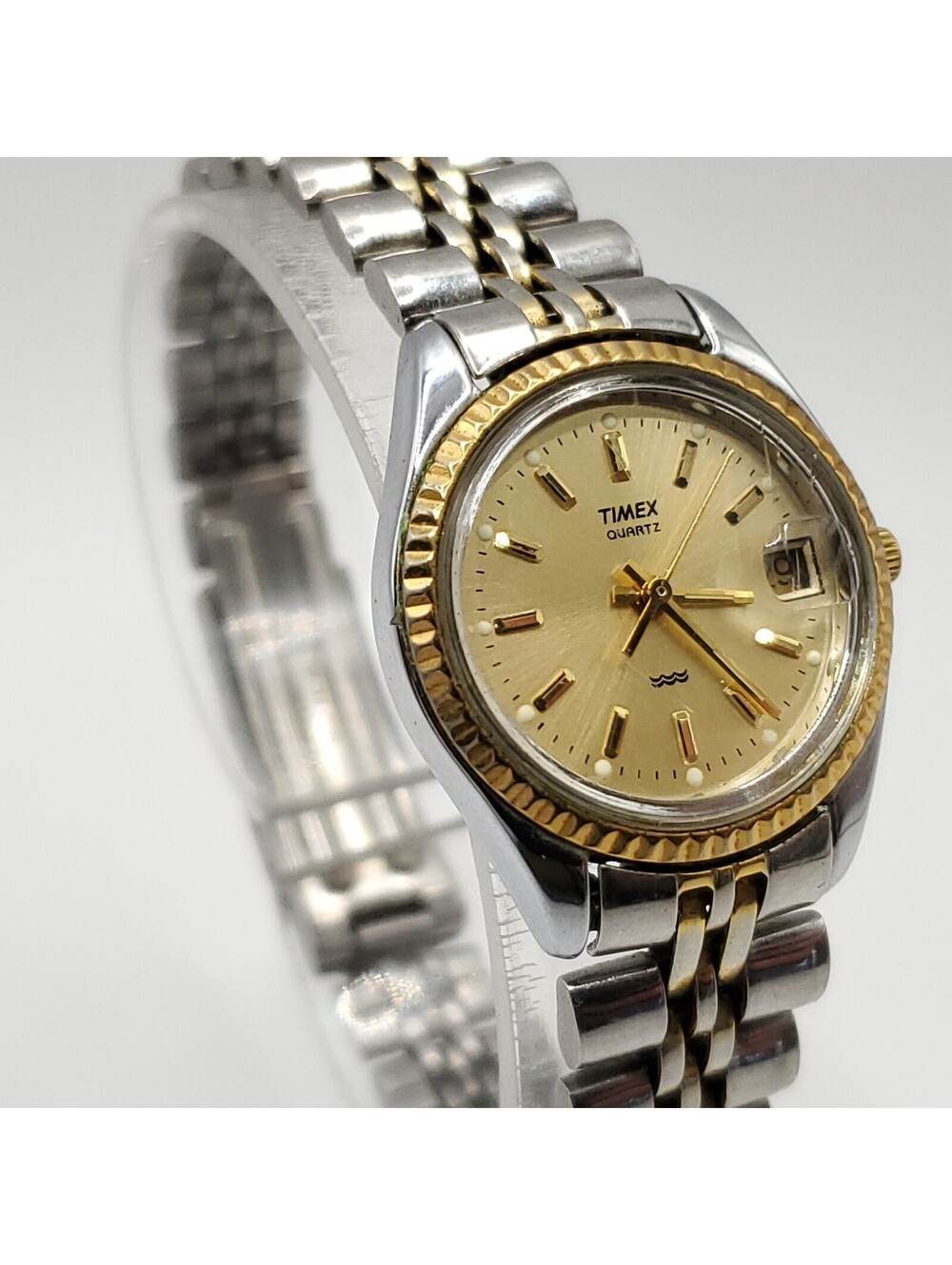 Vintage 1993 Timex Quartz Womens Watch 24mm Two-Tone Date Dial New Battery